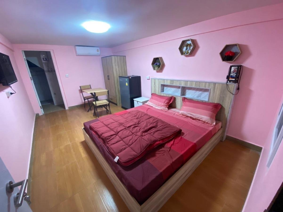 Hotel Del Luna Бангкок Экстерьер фото